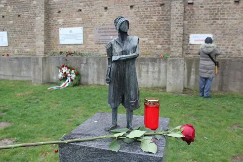 74° anniversario della liberazione del campo di ﻿﻿concentramento femminile di Ravensbrück